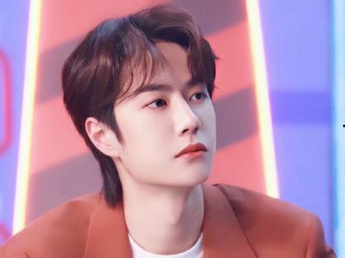 娱乐圈吃王一博肖战的瓜,娱乐圈风云再起，兄弟情深还是暗流涌动？